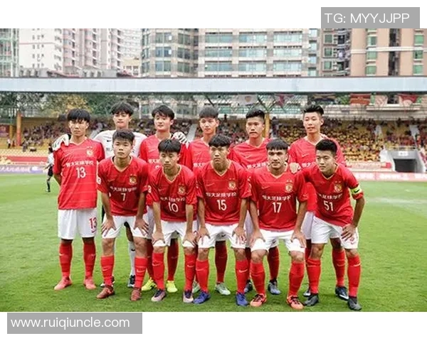 探寻当代足球运动员成长轨迹与竞技精神全面传承发展之路新篇章程