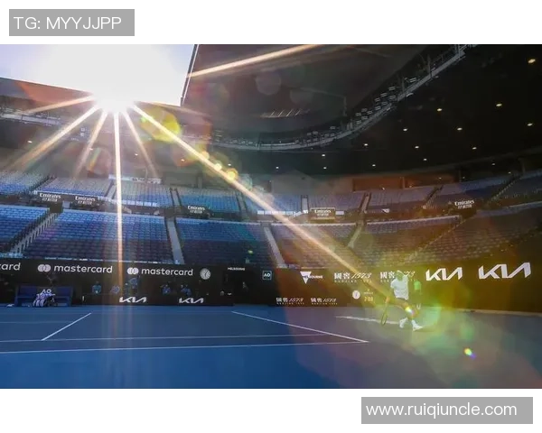 网球运动的历史变迁与技术革新:从草地到硬地的竞技挑战与发展